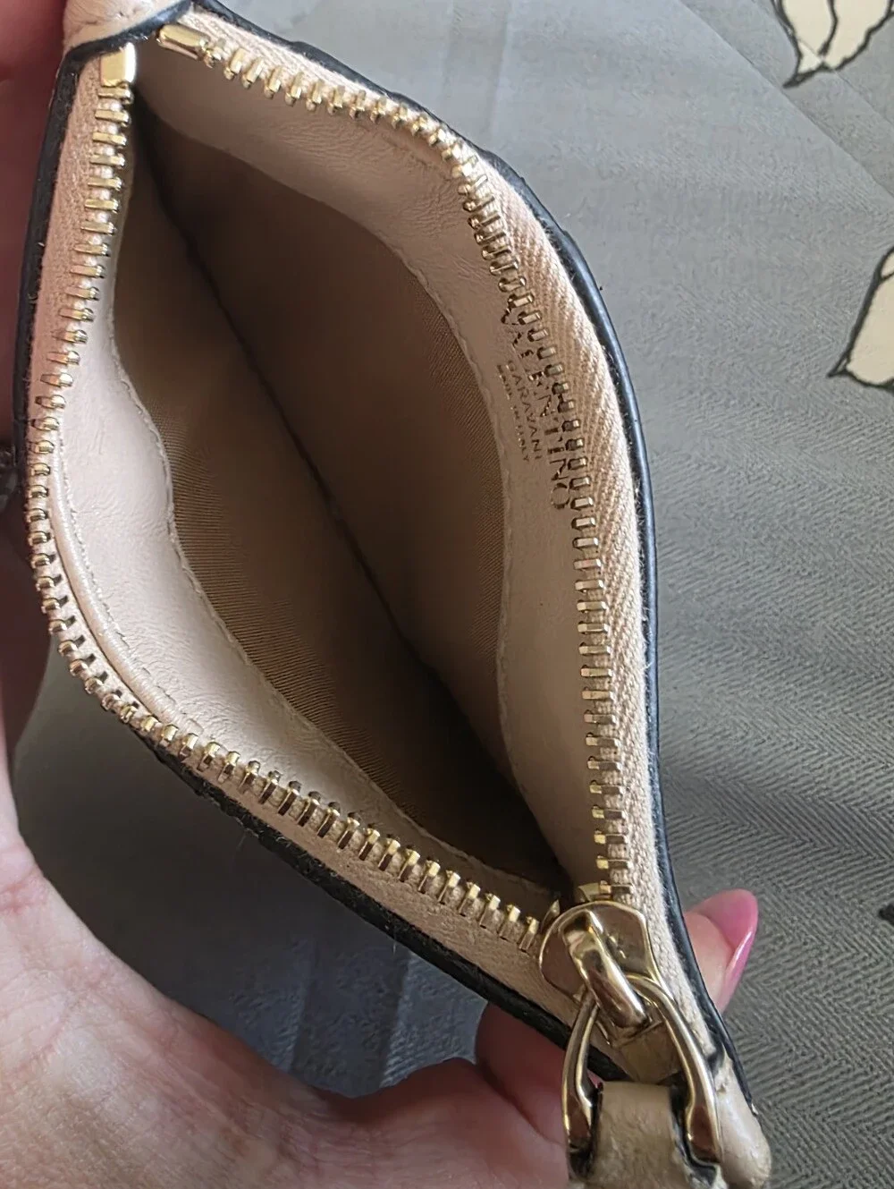 Valentino Garavani VLogo Walk Zip Beige Calfskin Leather Card Holder